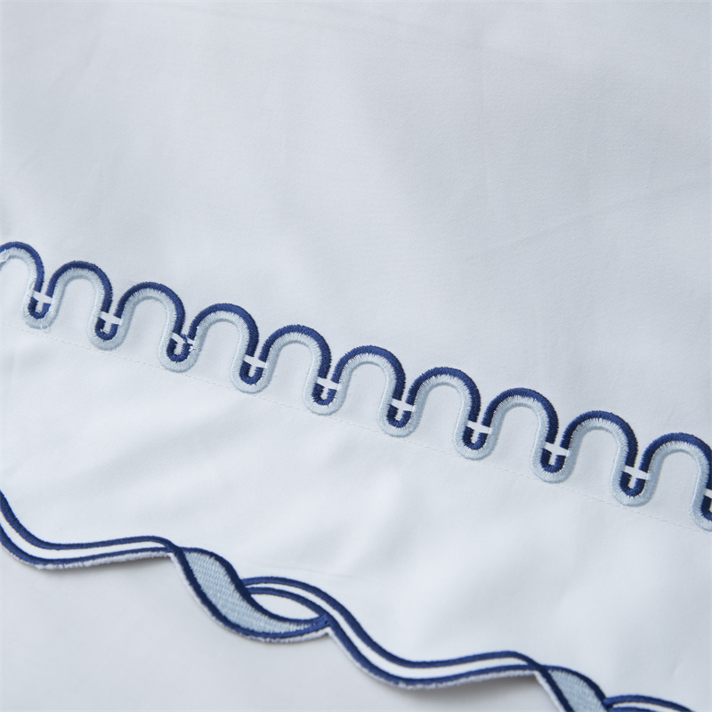 Utsökt broderisnitt design 350TC bomull satin sängkläder set Utsökt broderisnitt design 350TC bomull satin sängkläder set