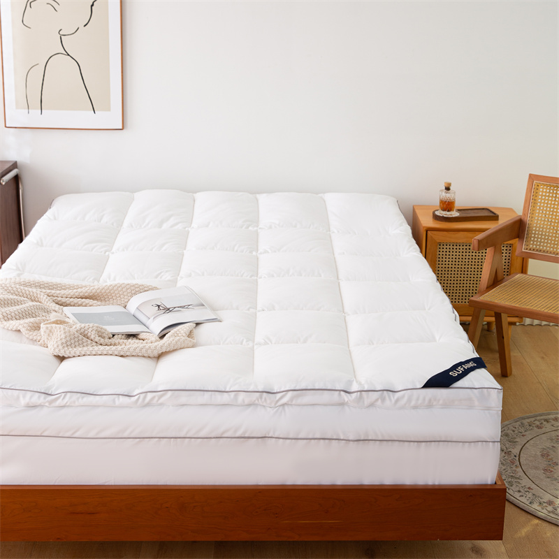Dubbellagers Madrass Topper Med Dragkedja Kombinerad Microfiber Fyllning Madrass Topper Dubbellagers Madrass Topper Med Dragkedja Kombinerad Microfiber Fyllning Madrass Topper