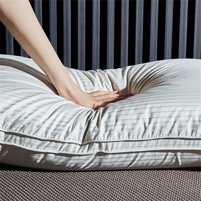 Duck Down tre lager fyllningskudde Sateen Stripe Kudde Duck Down tre lager fyllningskudde Sateen Stripe Kudde