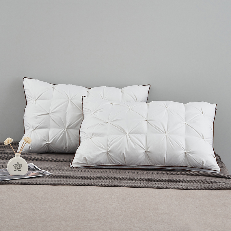 Gåsdunfyllning Twisted Technology Kudde Gåsdunfyllning Twisted Technology Kudde