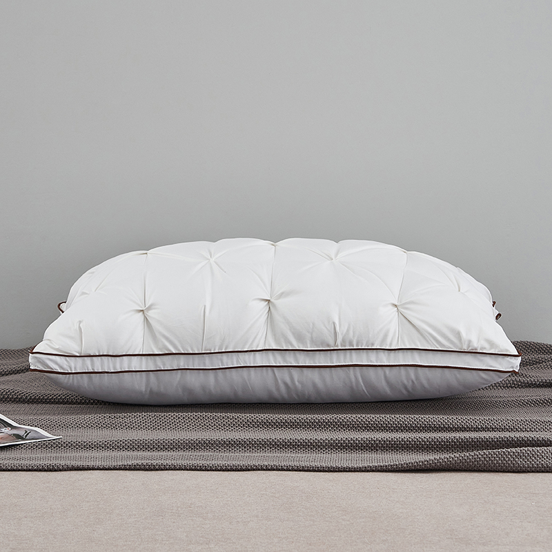 Gåsdunfyllning Twisted Technology Kudde Gåsdunfyllning Twisted Technology Kudde