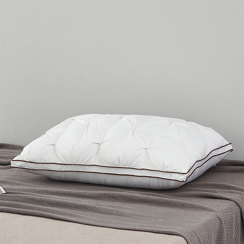 Gåsdunfyllning Twisted Technology Kudde Gåsdunfyllning Twisted Technology Kudde