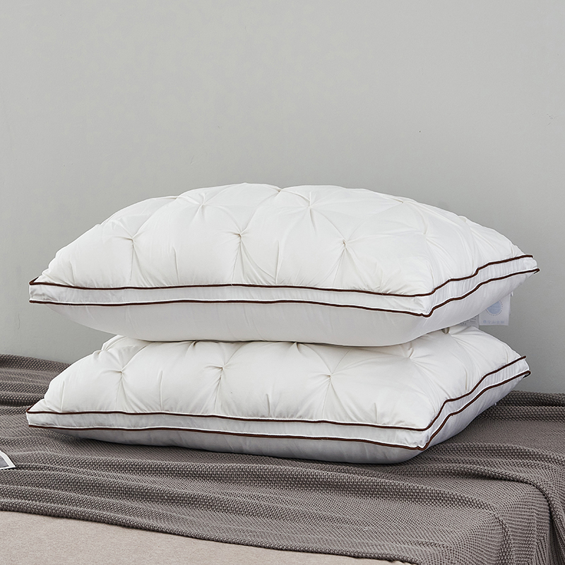 Gåsdunfyllning Twisted Technology Kudde Gåsdunfyllning Twisted Technology Kudde