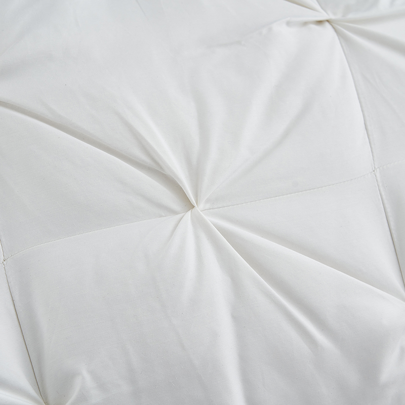 Gåsdunfyllning Twisted Technology Kudde Gåsdunfyllning Twisted Technology Kudde